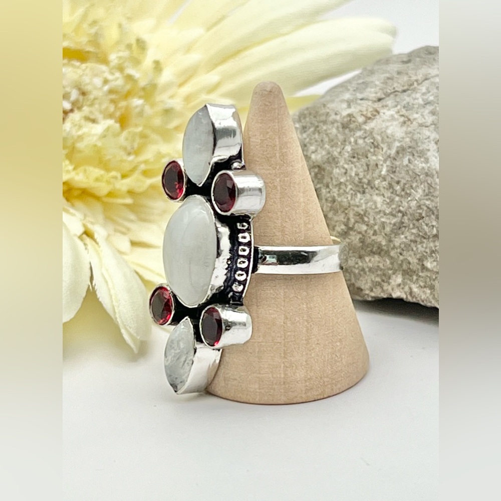 SALE- MOONSTONE/GARNET RING - Picture 6 of 14
